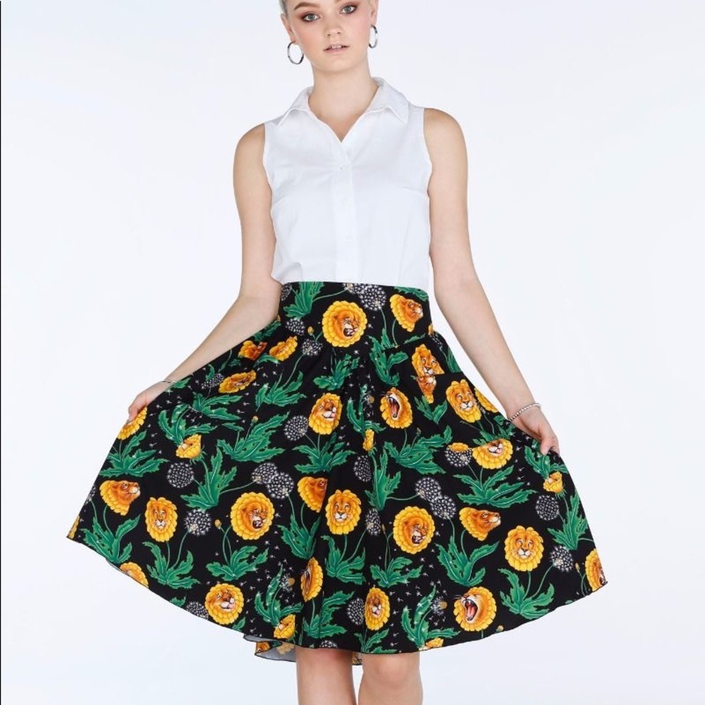 XL Blackmilk Dandy Lion Midi Skirt With Pockets